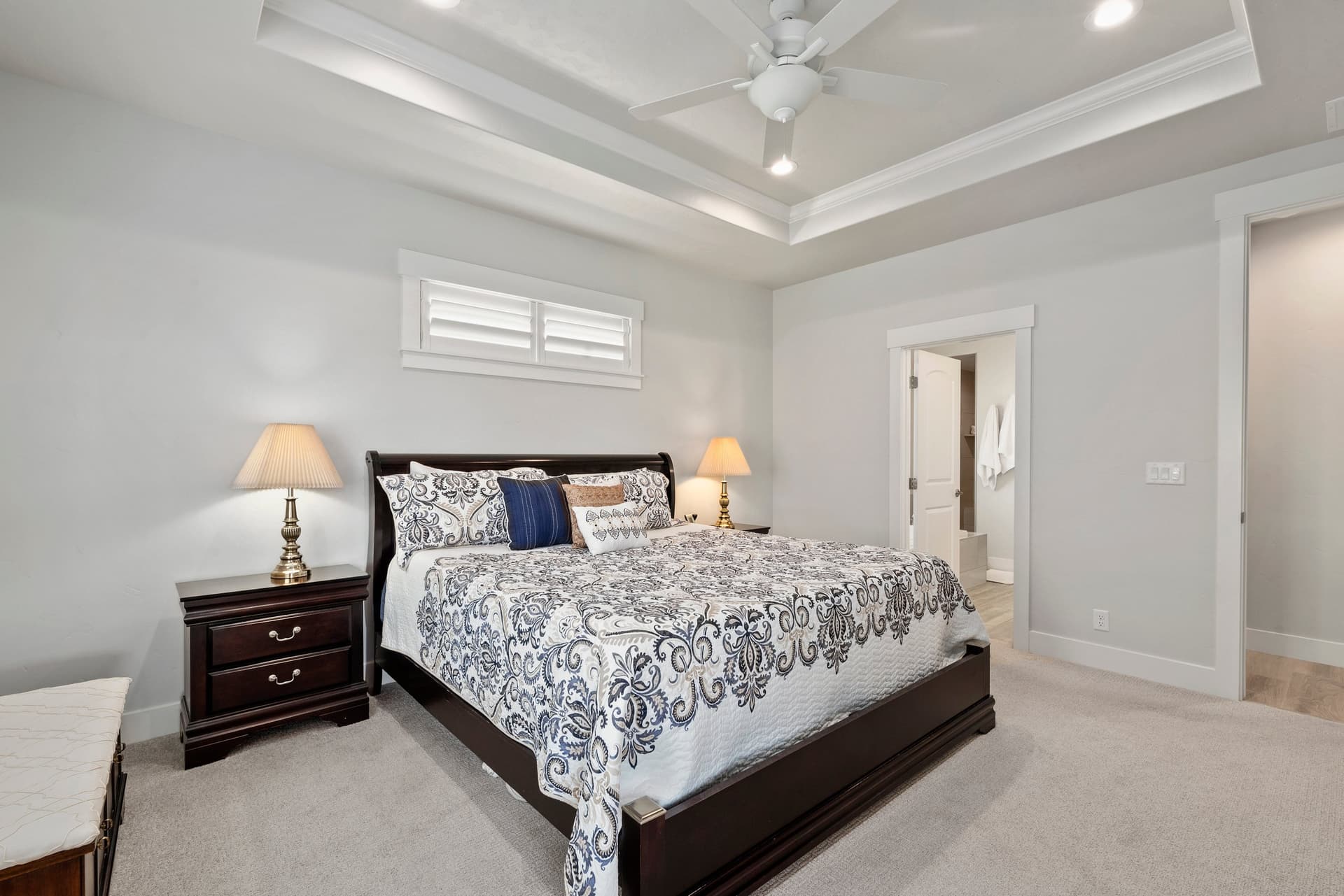 26-3385 N. Roseland Way_025.jpg