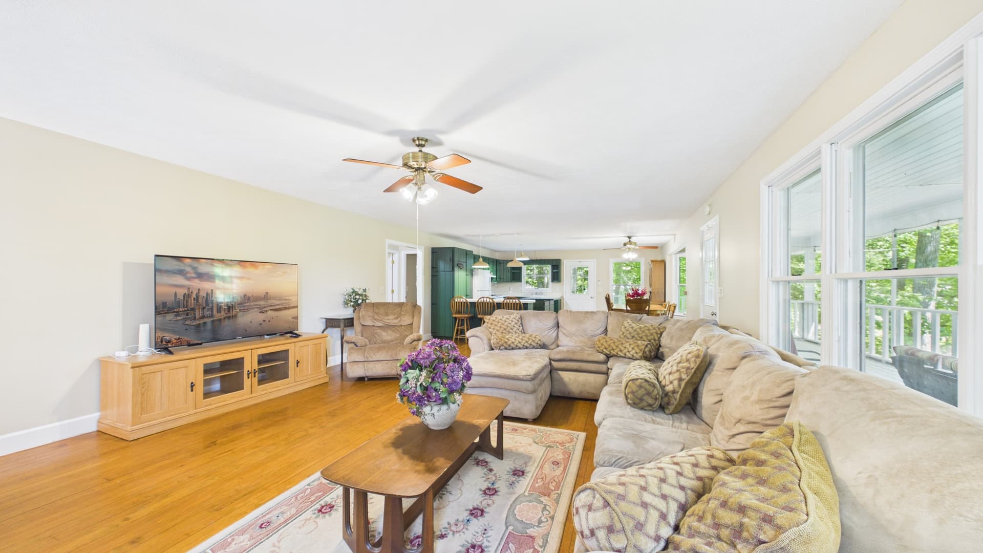 019_Great Room Living Areaa 3jpg.jpg