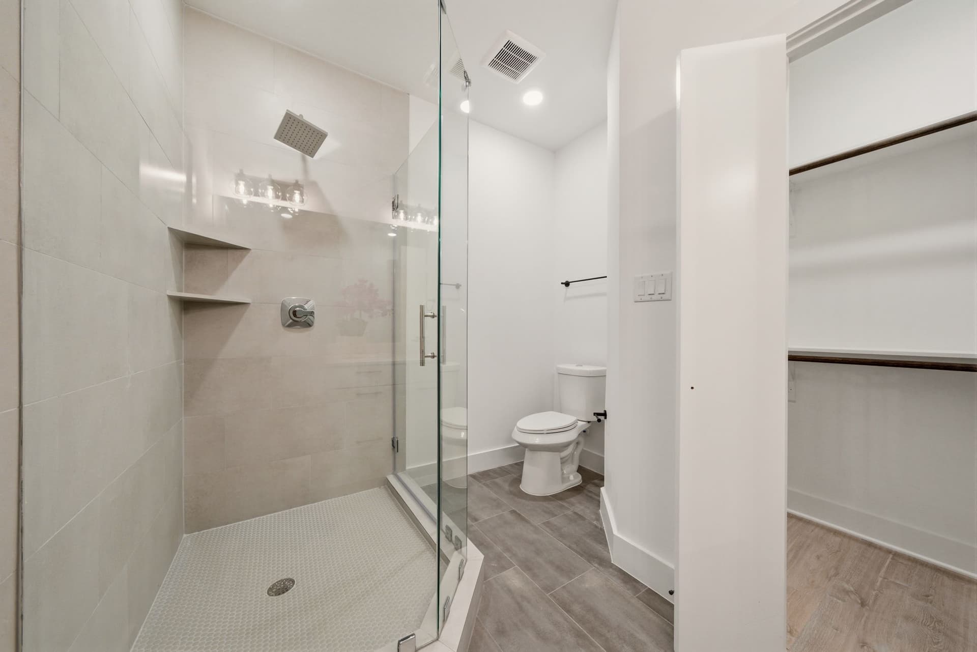 38-web-or-mls-037_1512 Barbee St HDR-146.jpg