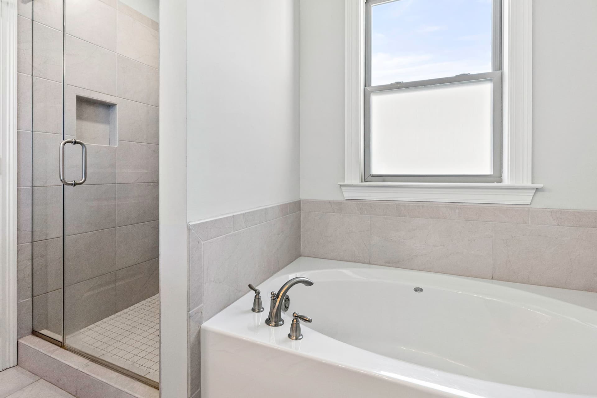 32-web-or-mls-Presstwood Ln (16).jpg