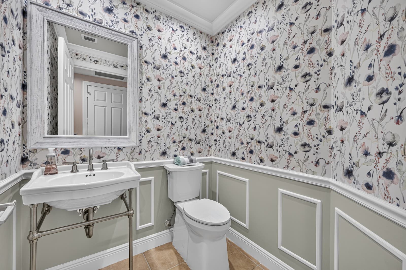 85 Avenue de la Mer Unit 502_32137-16.jpg