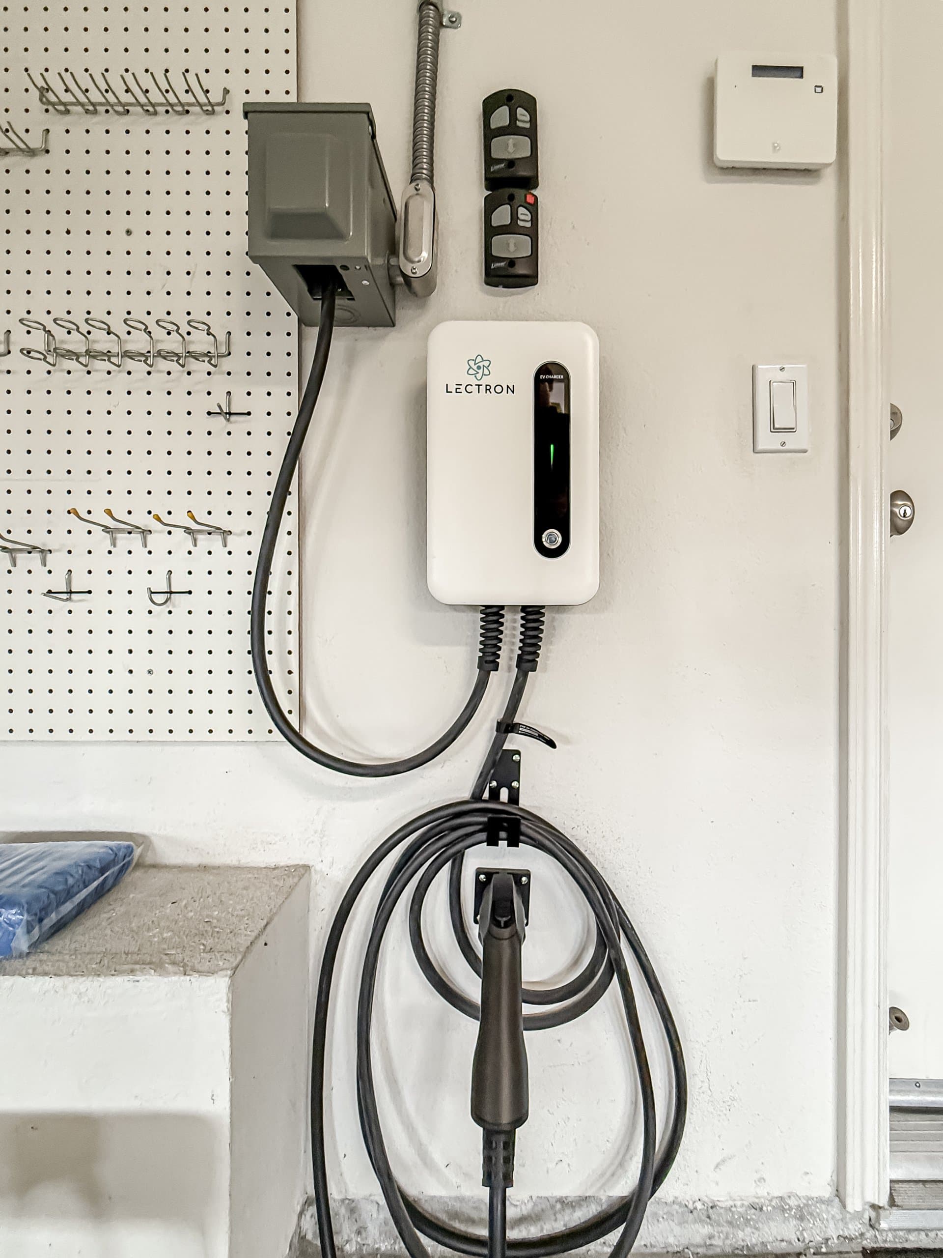 kGarage and House Battery2.jpg