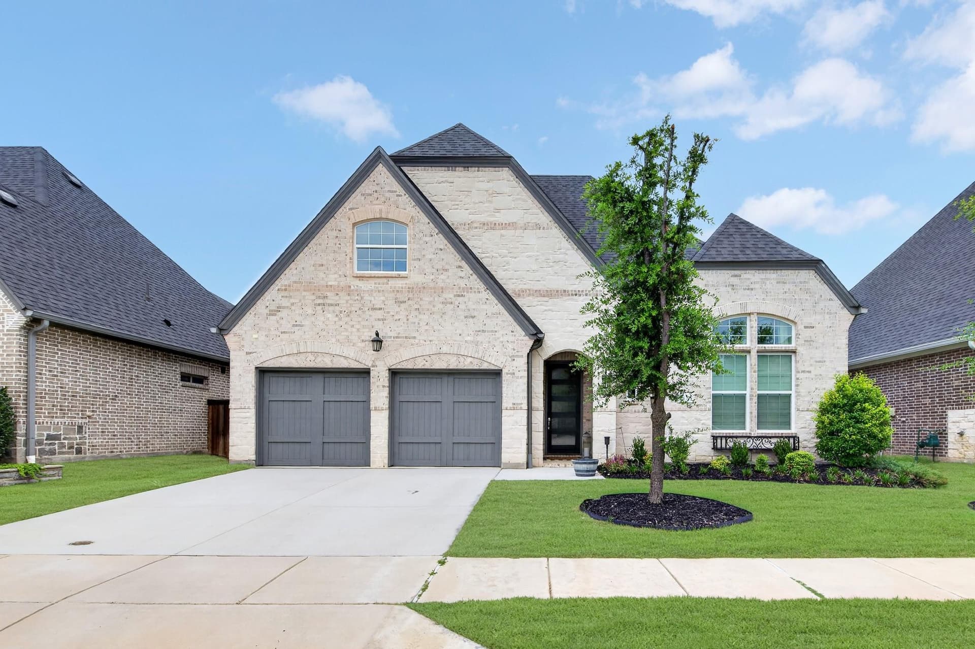2825 Braemar, The Colony1.jpeg