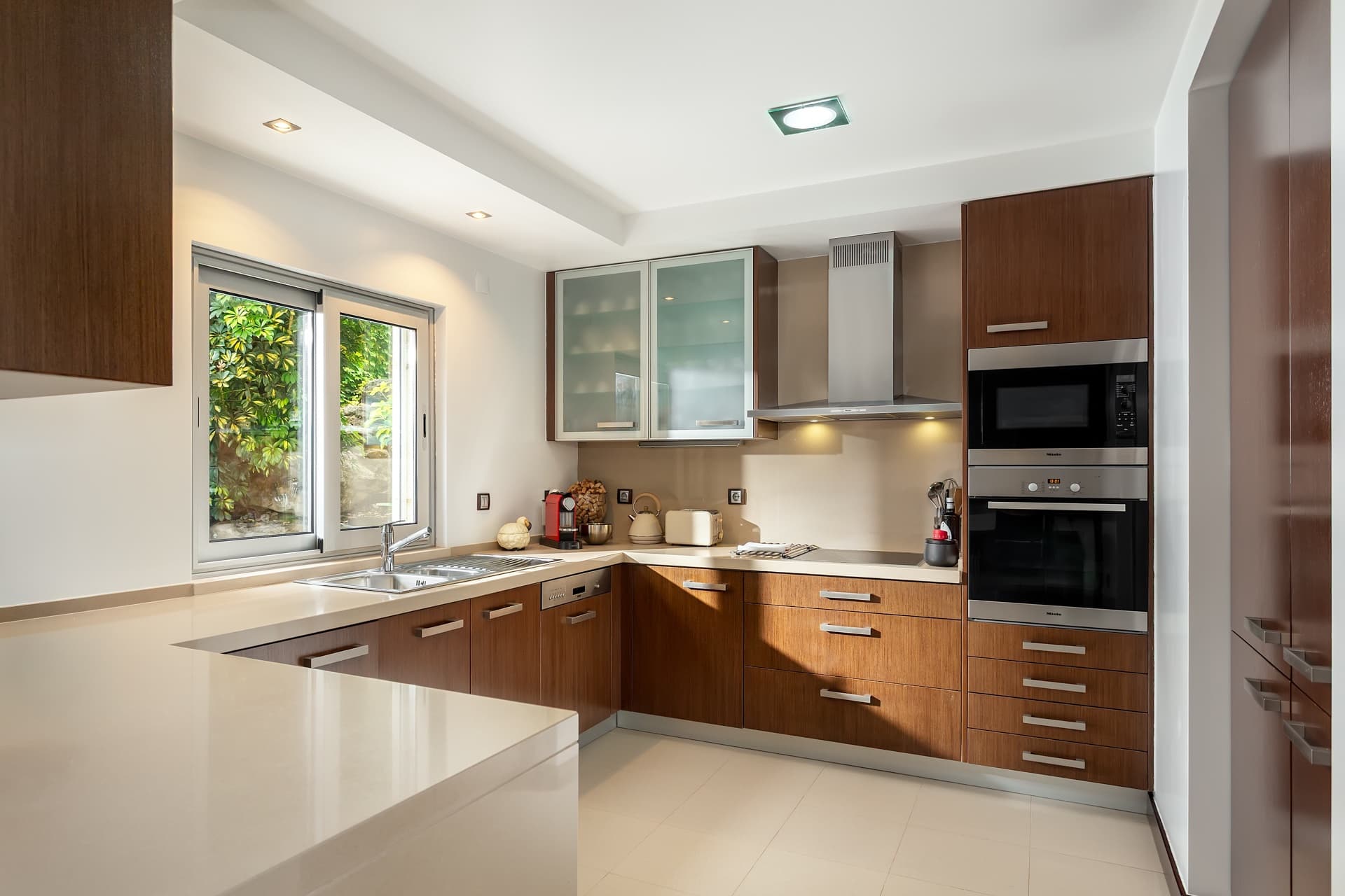 Apartamento-cascais-t2-luxo-piscina-infinita-30.jpg