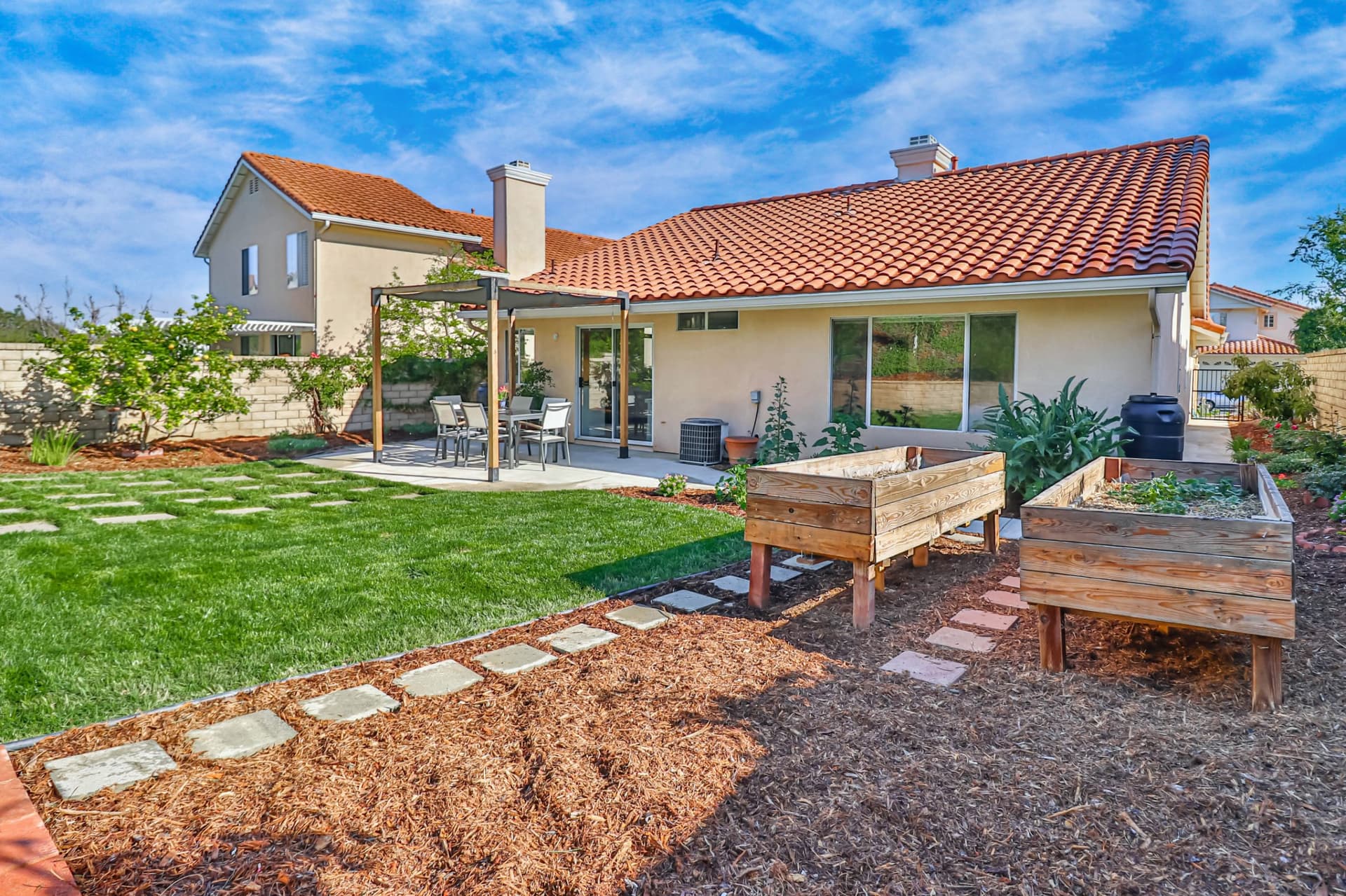 hBackyard2.jpg