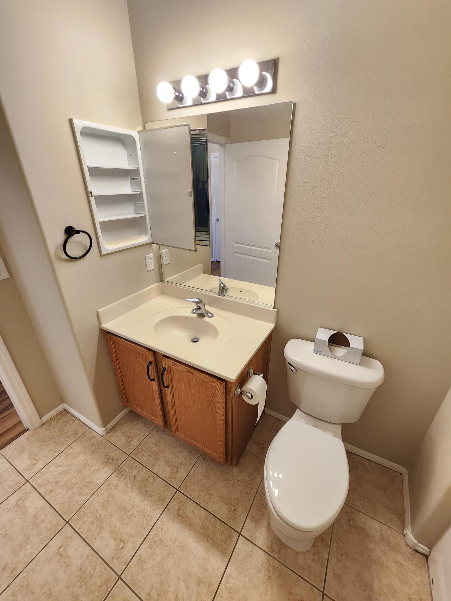 Guest Bathroom 2.jpg