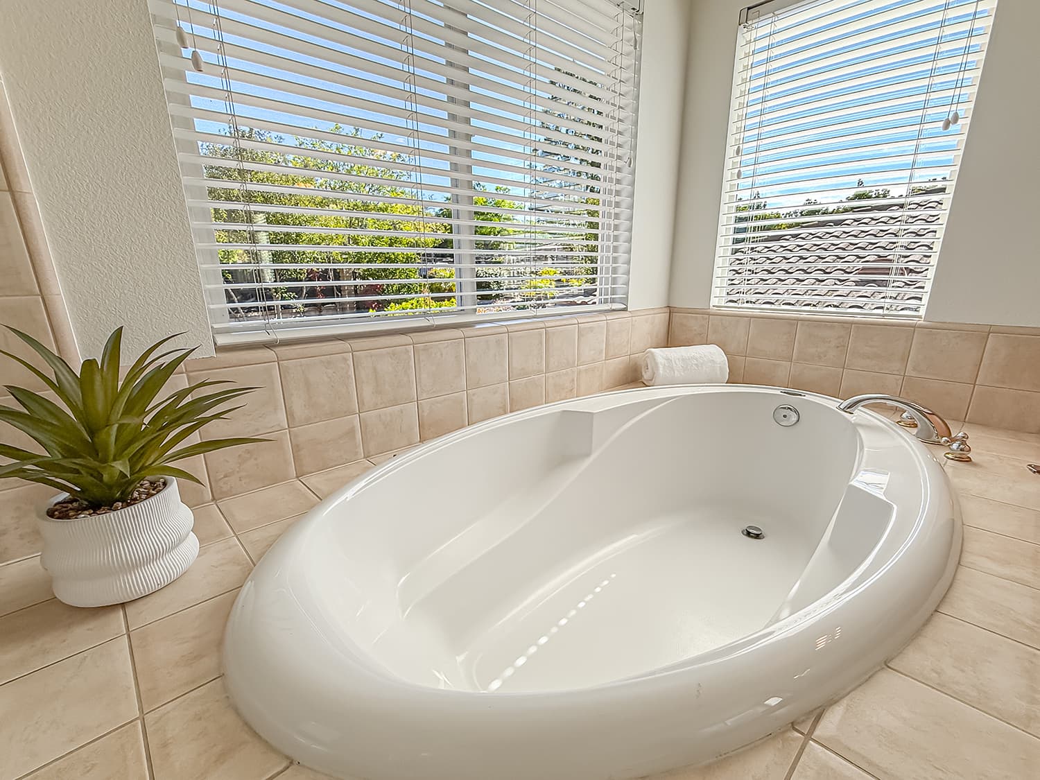 iPrimary Bedroom Suite7.jpg