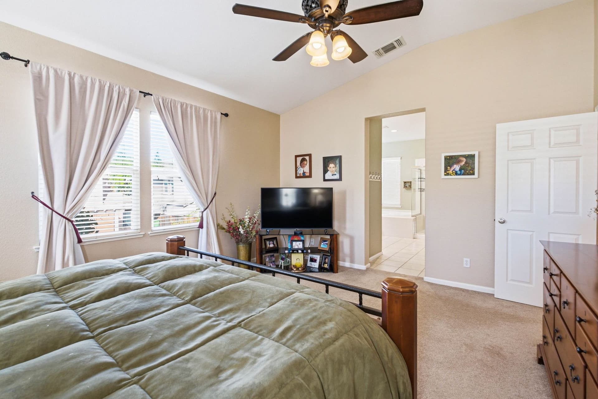 1213 Darling Way-22.jpg