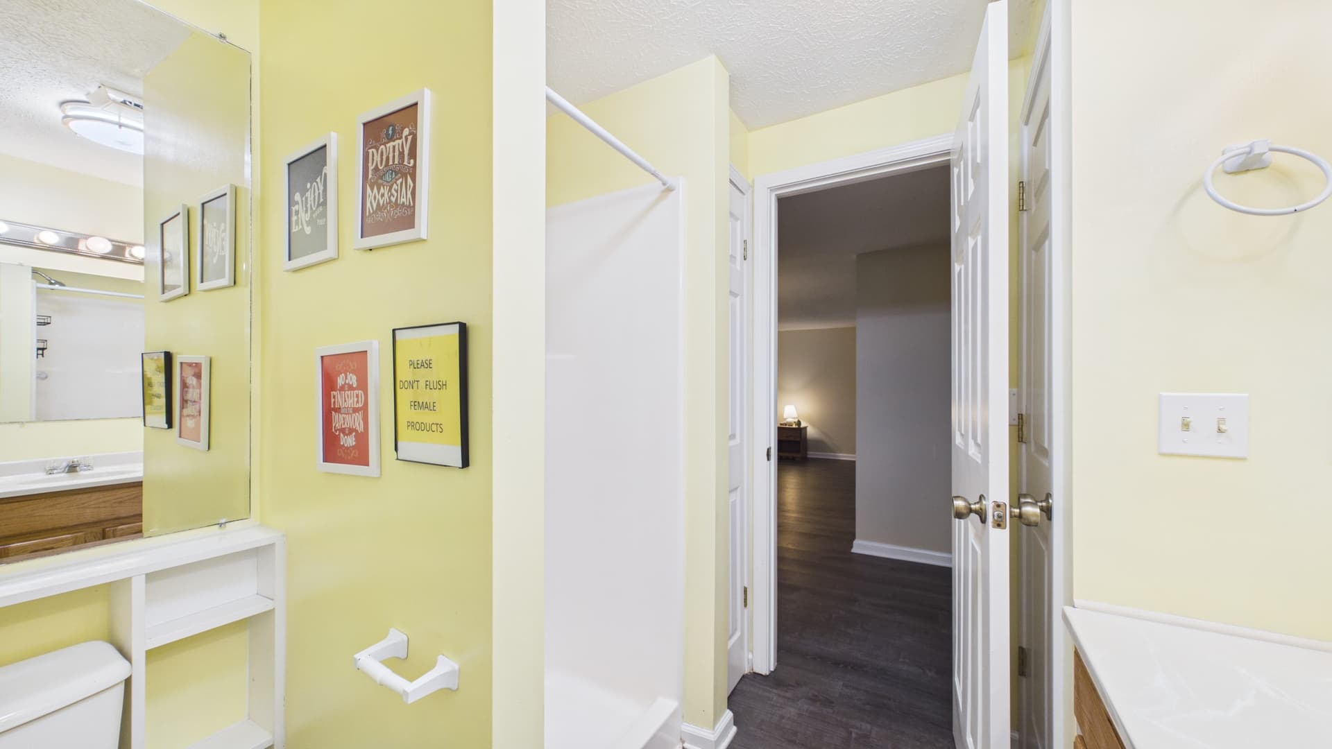 030_LOWER LEVEL BATH.jpg