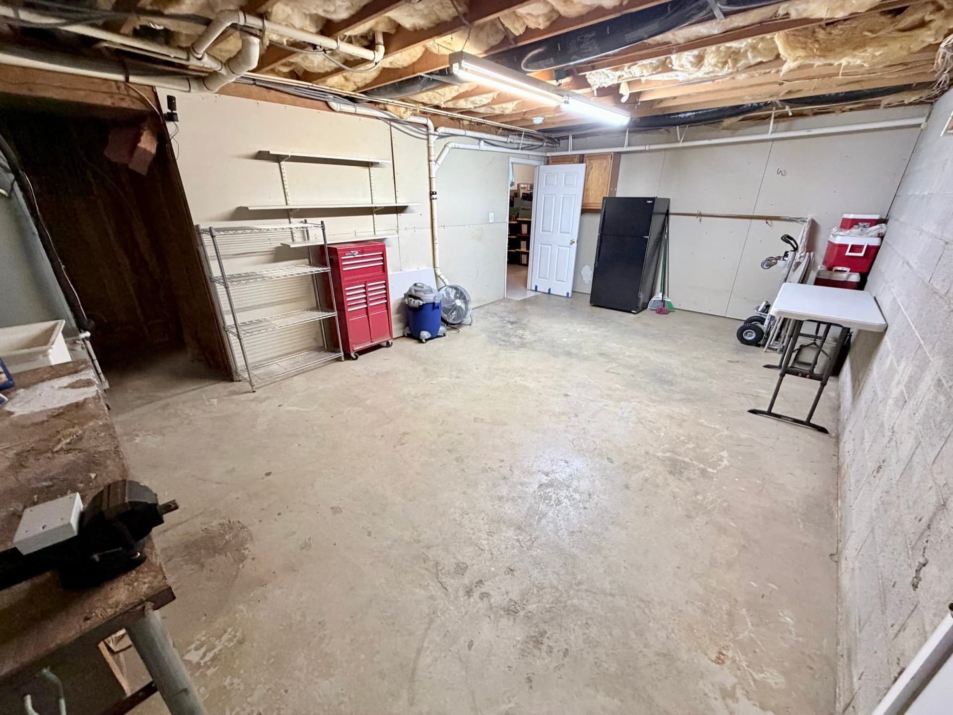 Basement 4.jpg