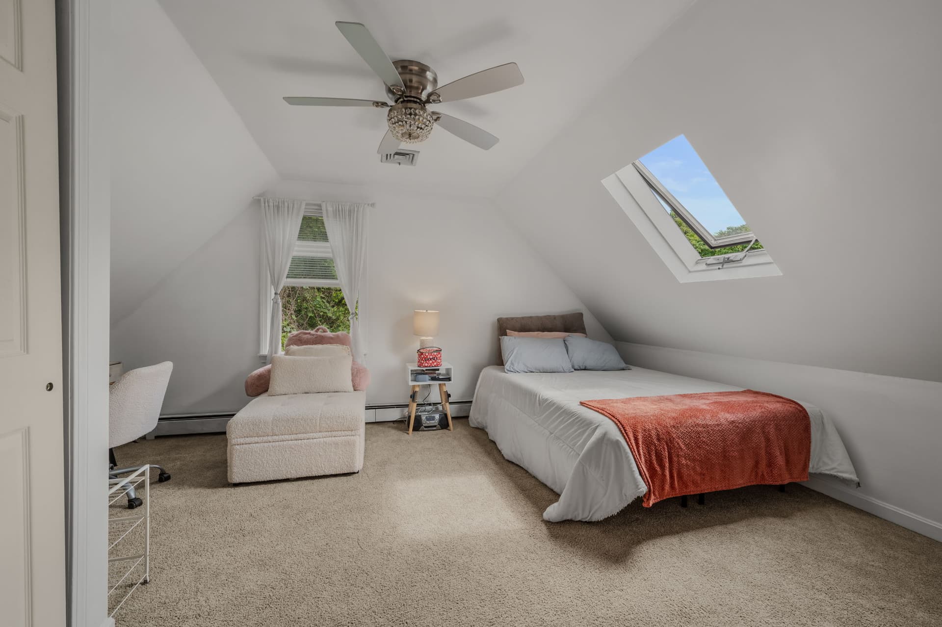 30-web-or-mls-66 Clipper Ct, Groton-1.jpg