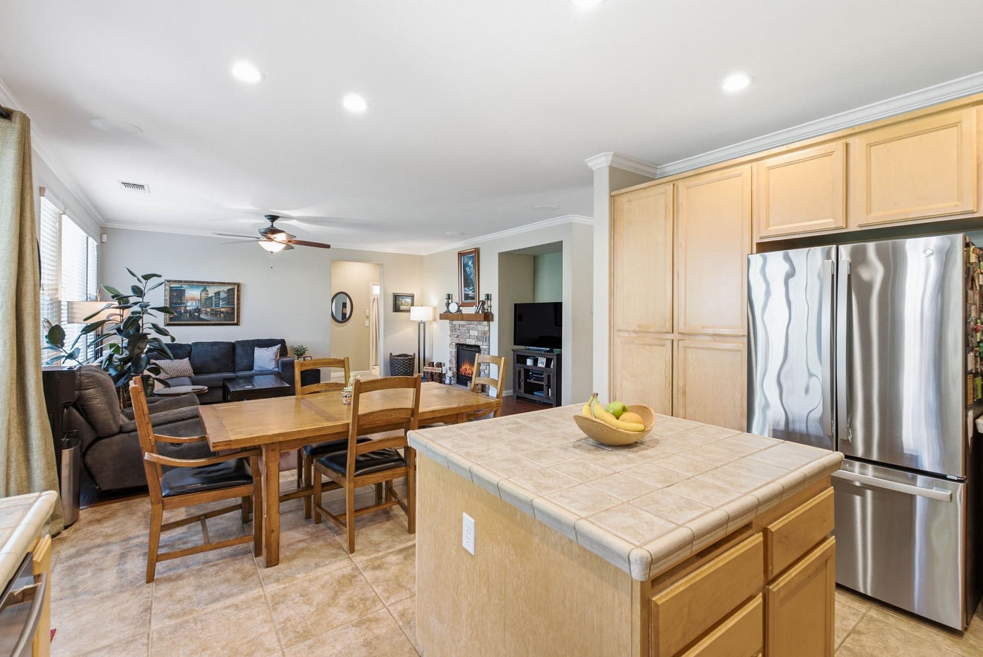 1213 Darling Way-13.jpg
