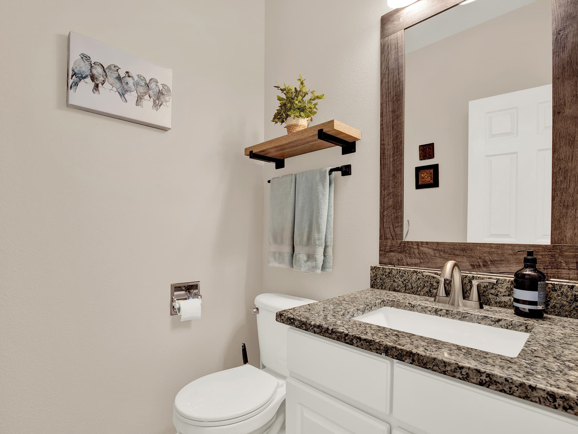 2026_0514_Tourmaline_bath2_main.jpg