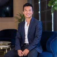 Sam guo headshot