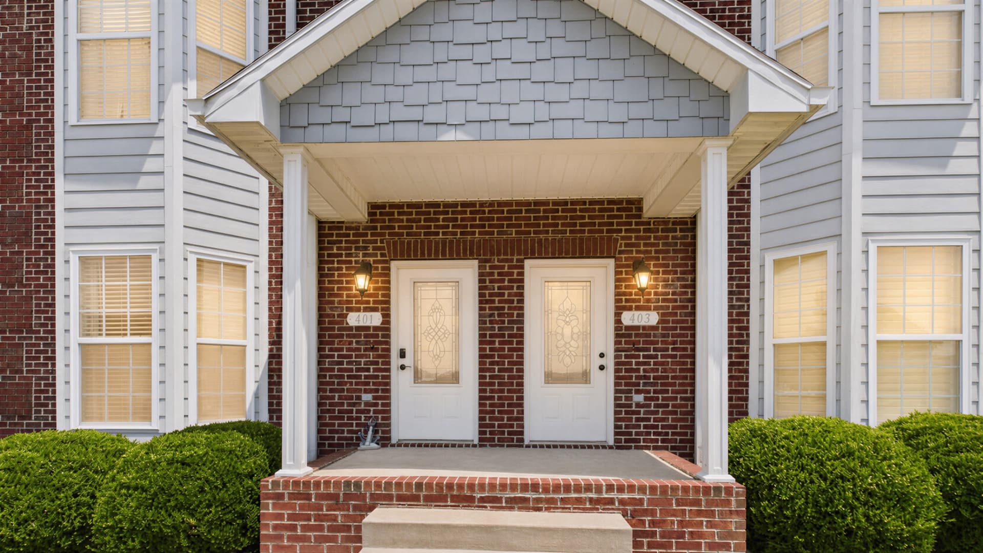 005_Entrance.jpg