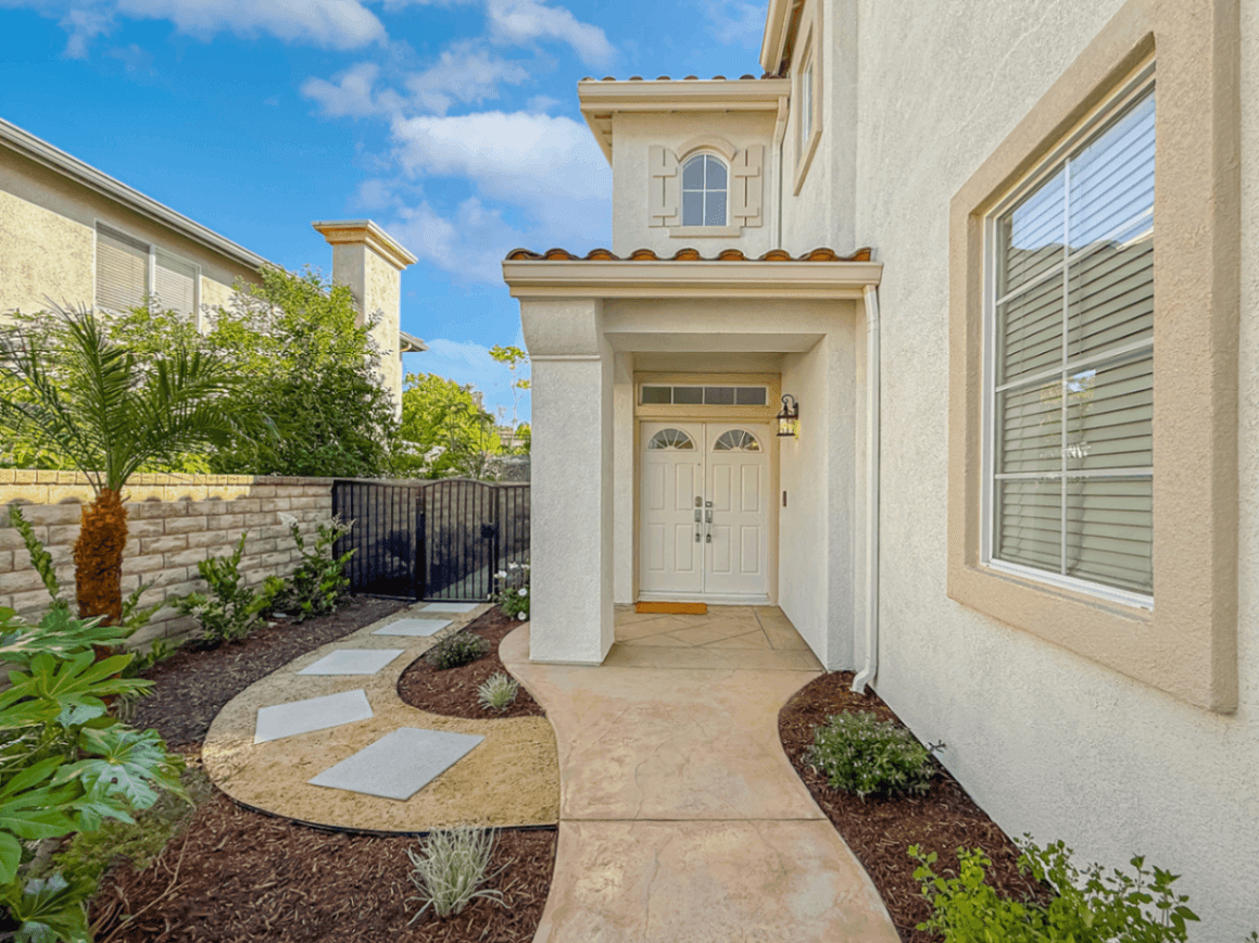 aFront and Entry5 Edit.png