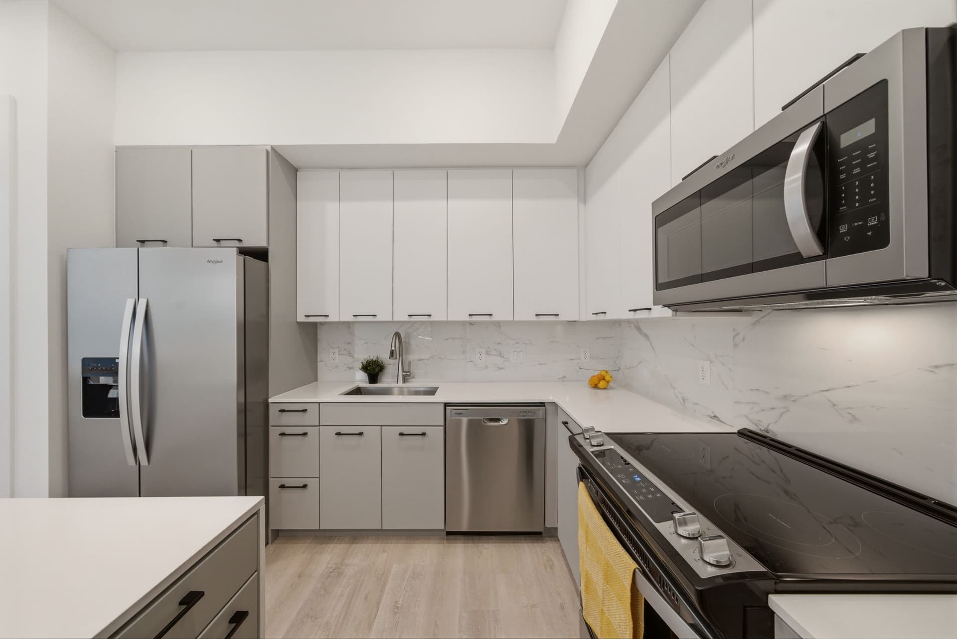 10-web-or-mls-009_1512 Barbee St HDR-77.jpg
