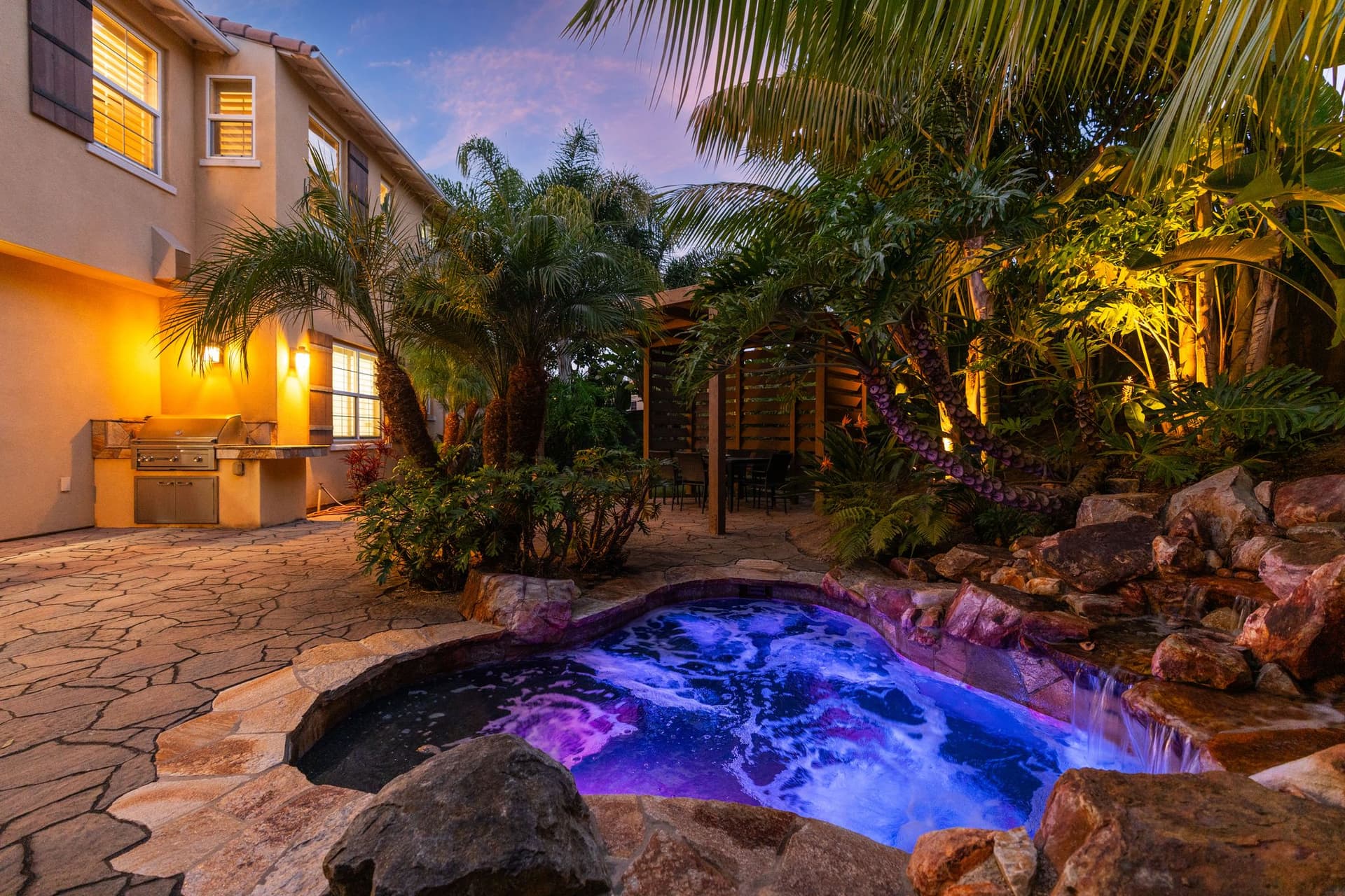 A9M_014_817 Dolphin Cir.jpg