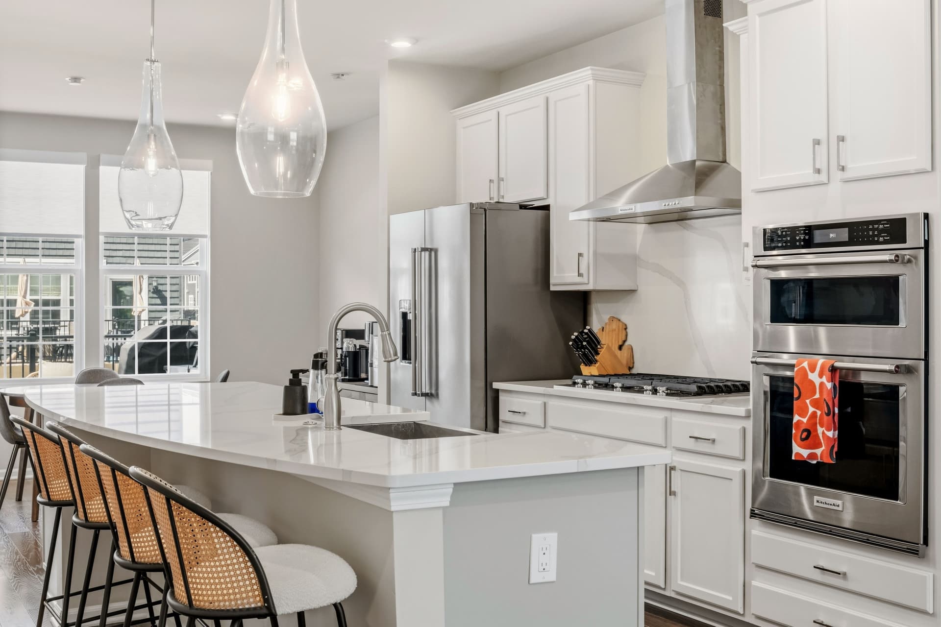 212 S Sydney 2nd Floor Kitchen 4.jpg