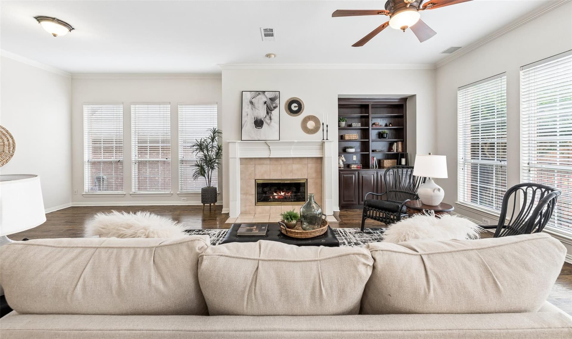 2101 Fleming DriveV8.jpeg