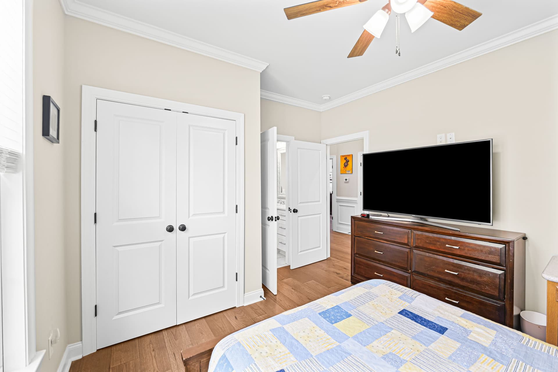 33-web-or-mls-1014 Cedar Crest Ln (21 of 46).jpg
