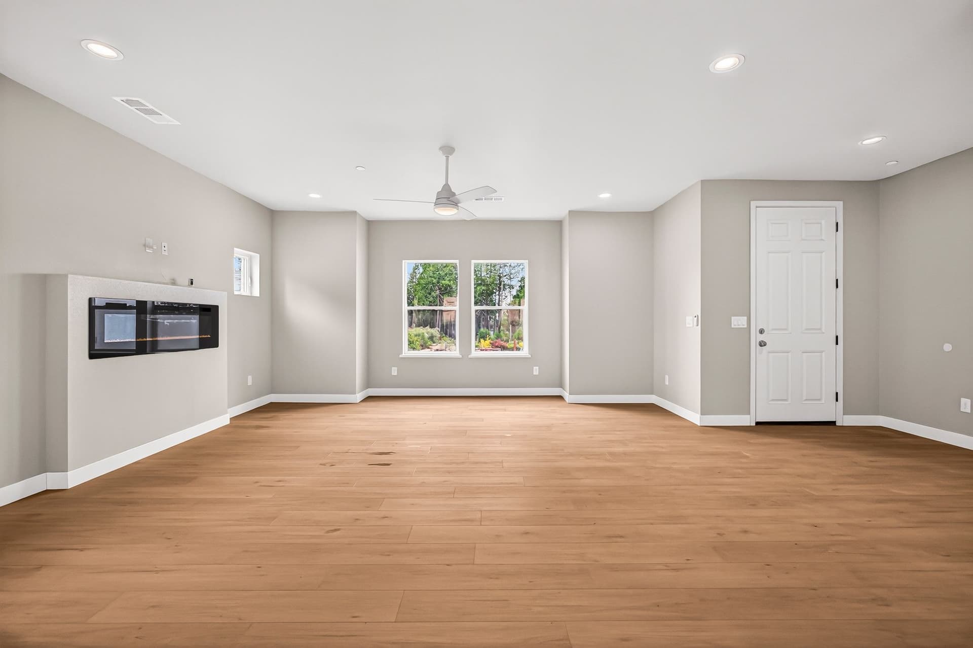 14259 Sherwood Cir - 013(Photos).jpg