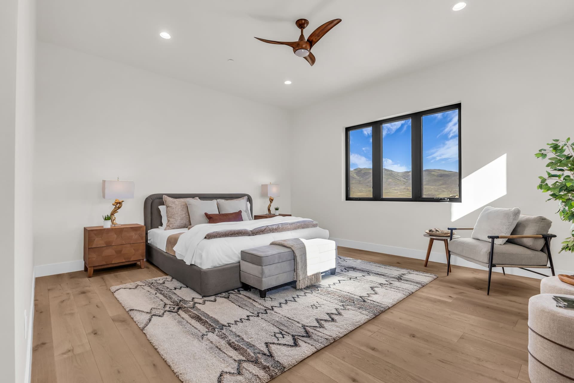 13-web-or-mls-1092-trailridge-dr.jpg