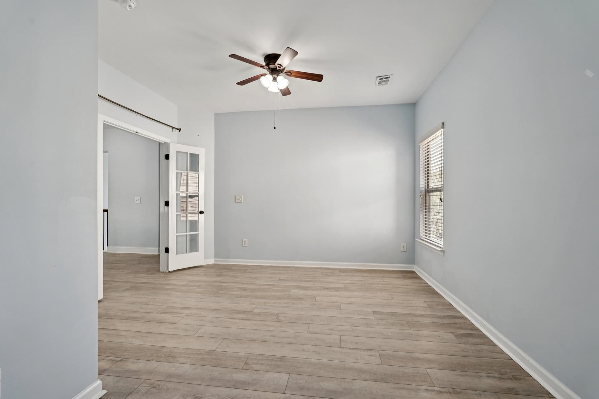 54-web-or-mls-Breckinridge Ln-S2503-054.jpg