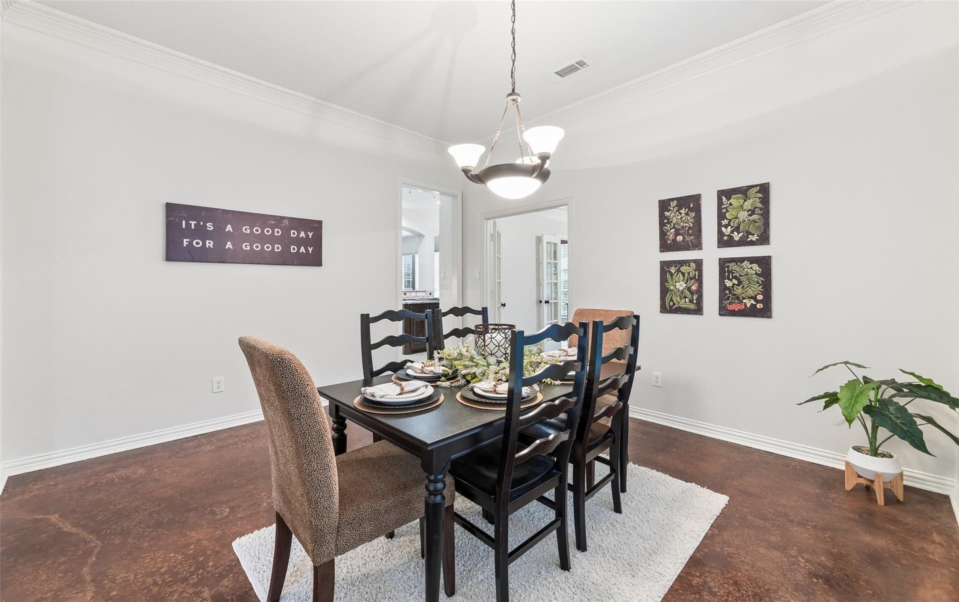 2101 Fleming DriveV17.jpeg