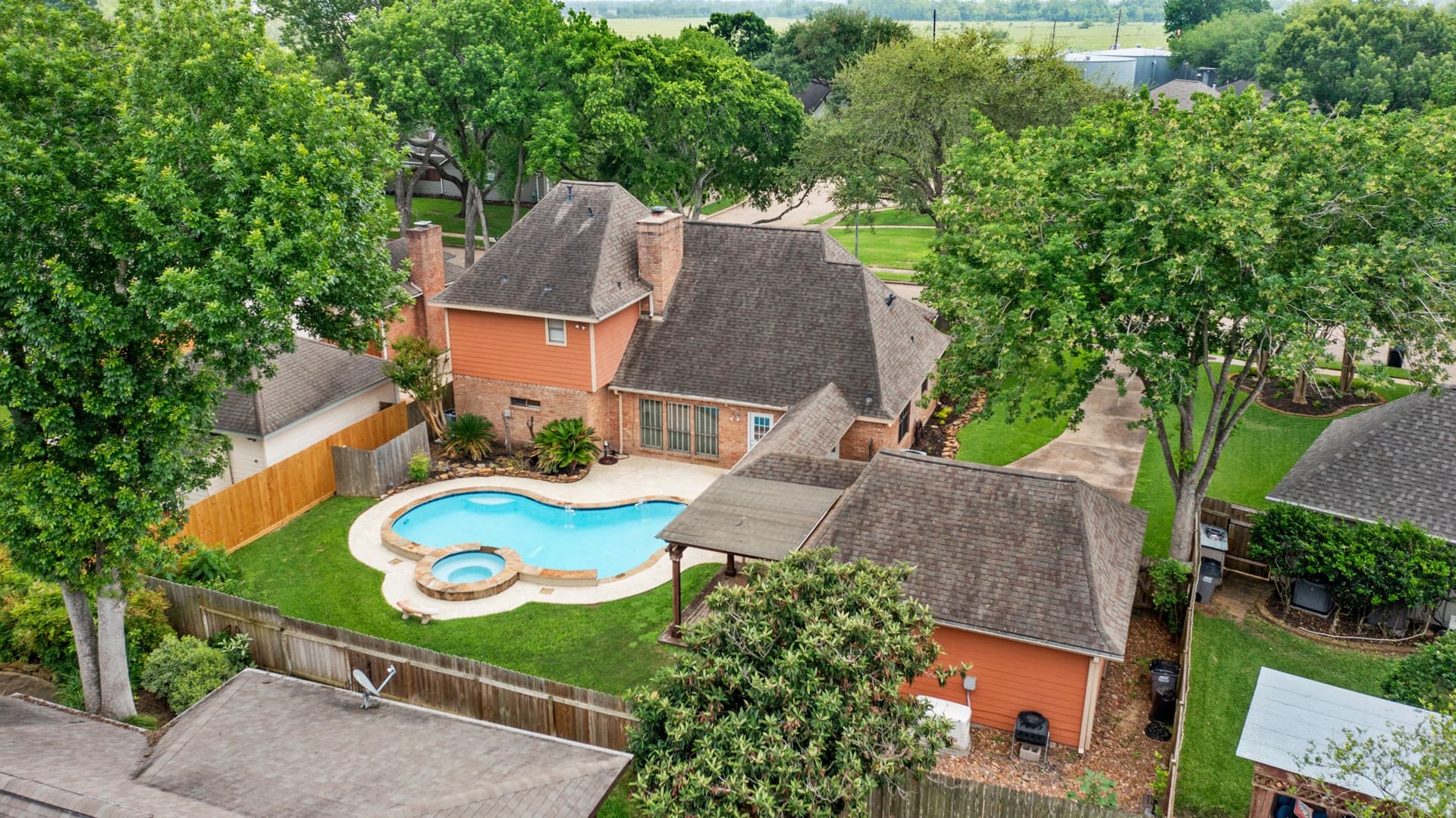 1402 Bittersweet Dr Richmond TX 2.jpg