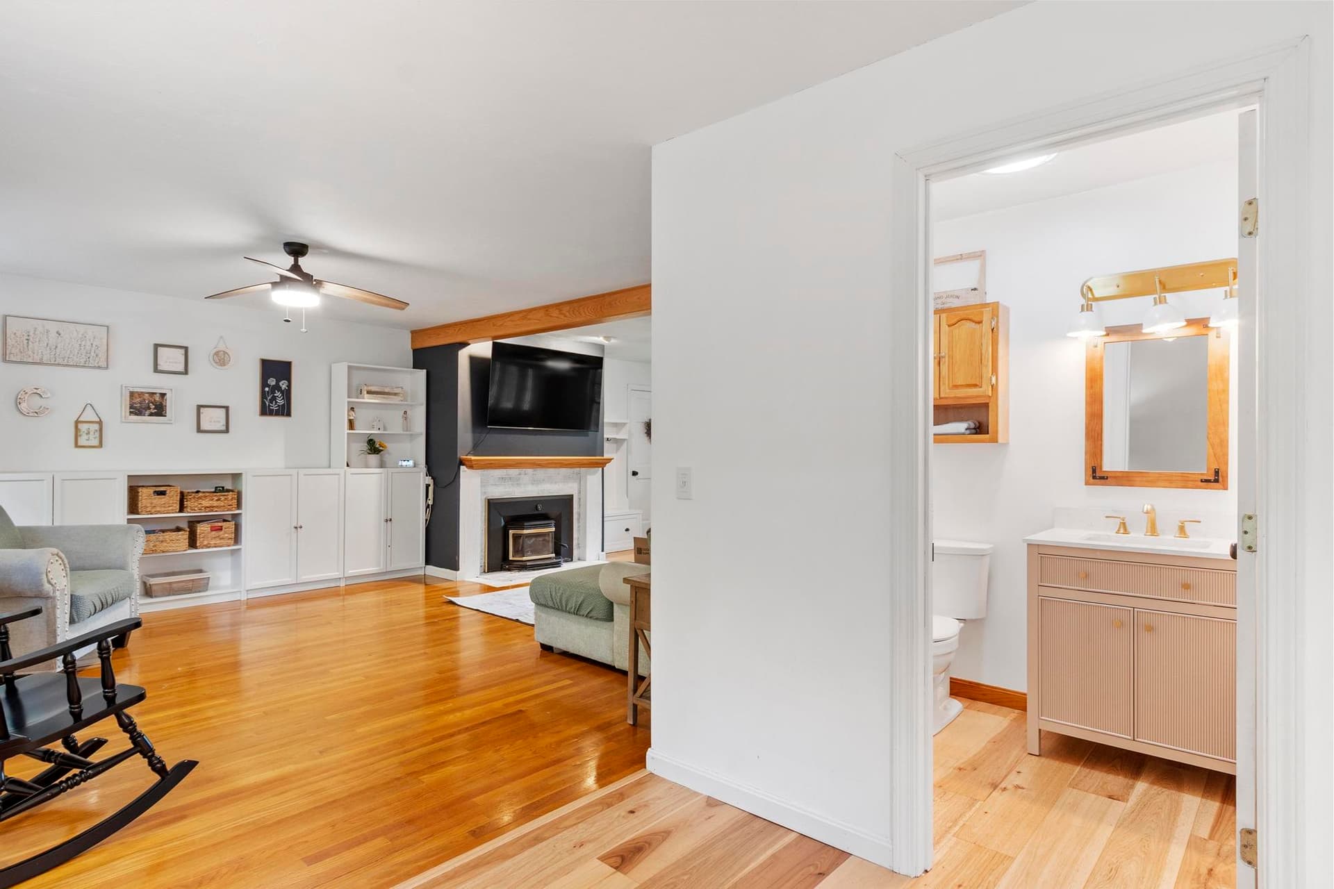 116 Island Road Lunenburg Massachusetts Job 39402 0028.jpg