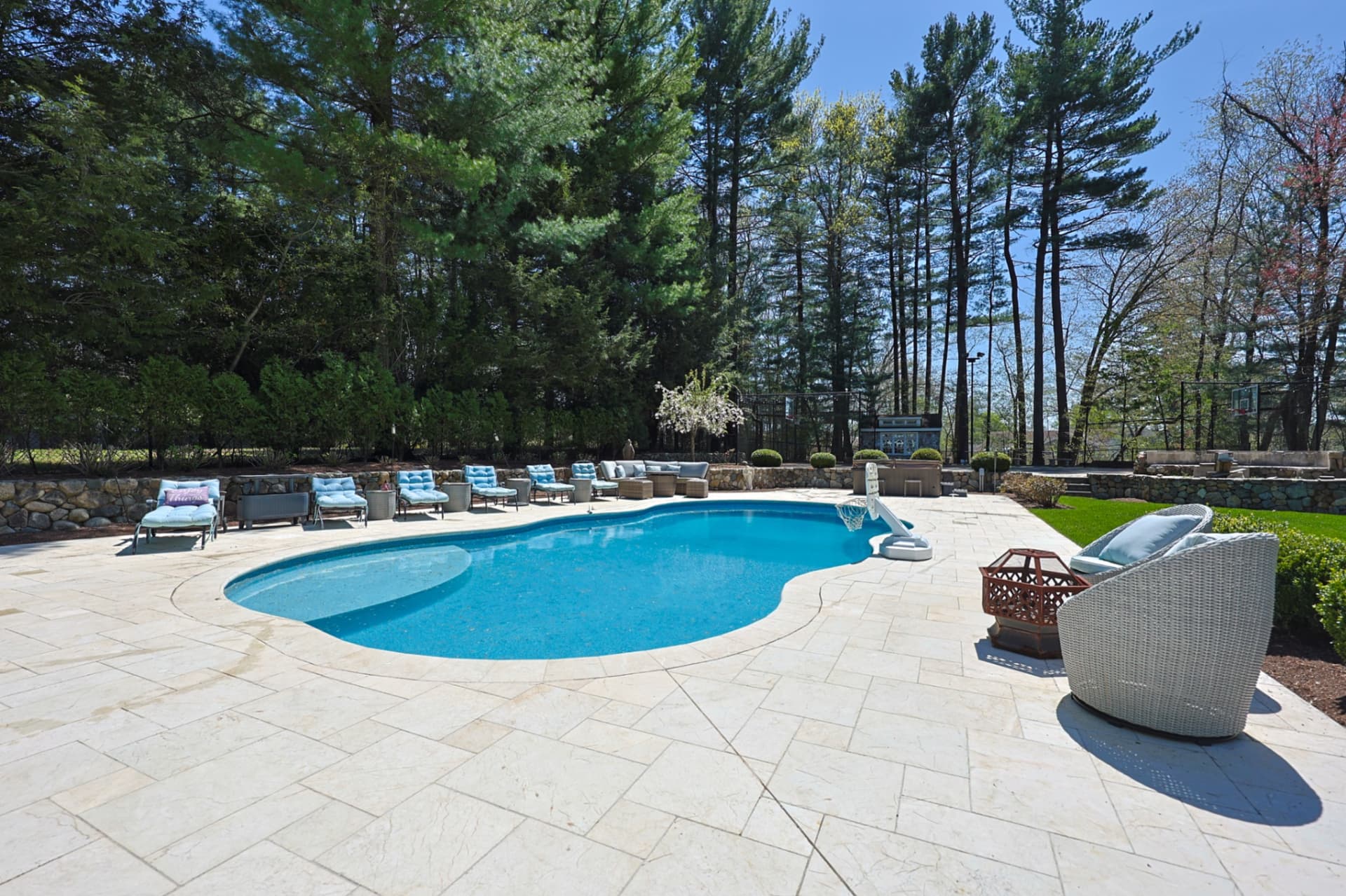 71 Bourque exterior-17.jpeg