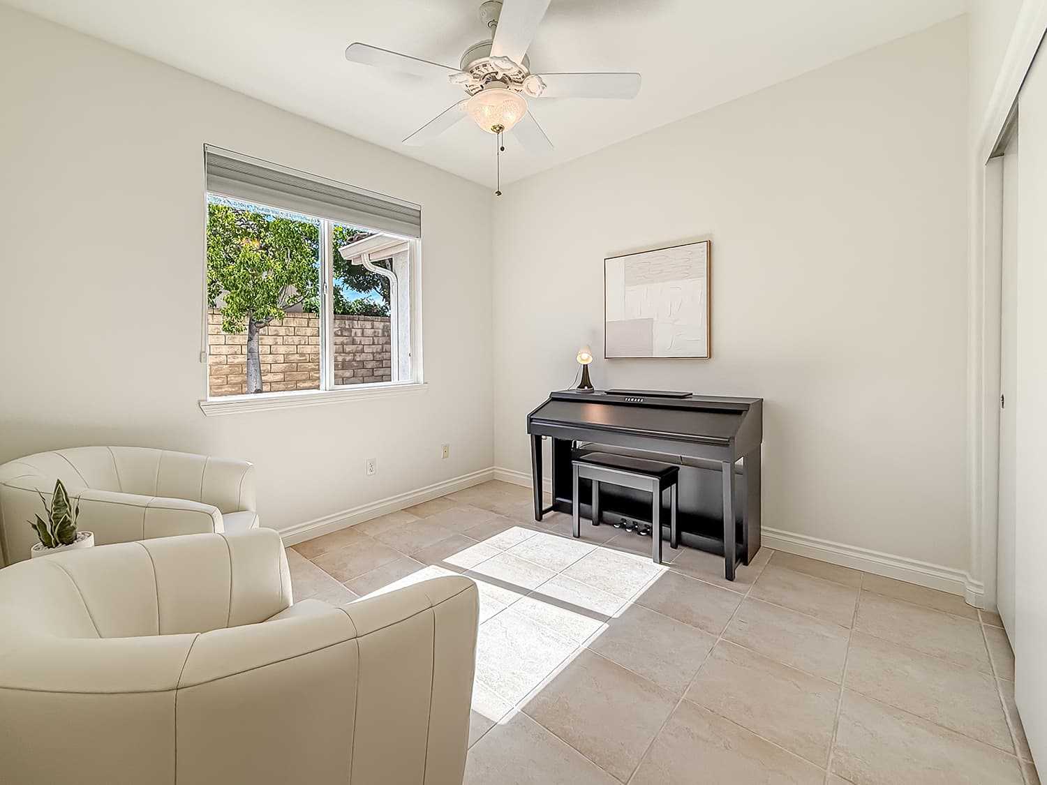 dGuest Bedroom1 Bath and Laundry2.jpg