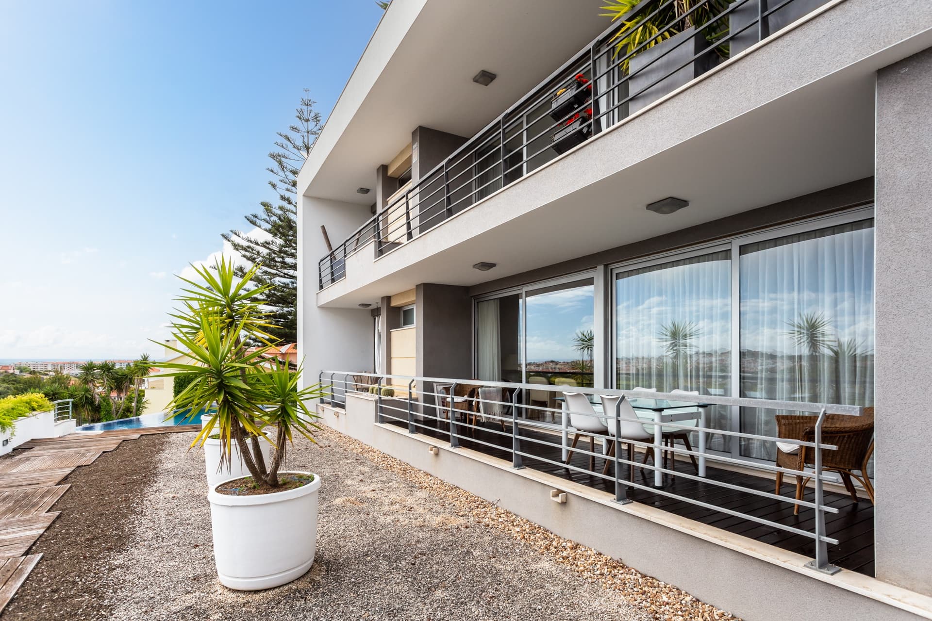 Apartamento-cascais-t2-luxo-piscina-infinita-14.jpg