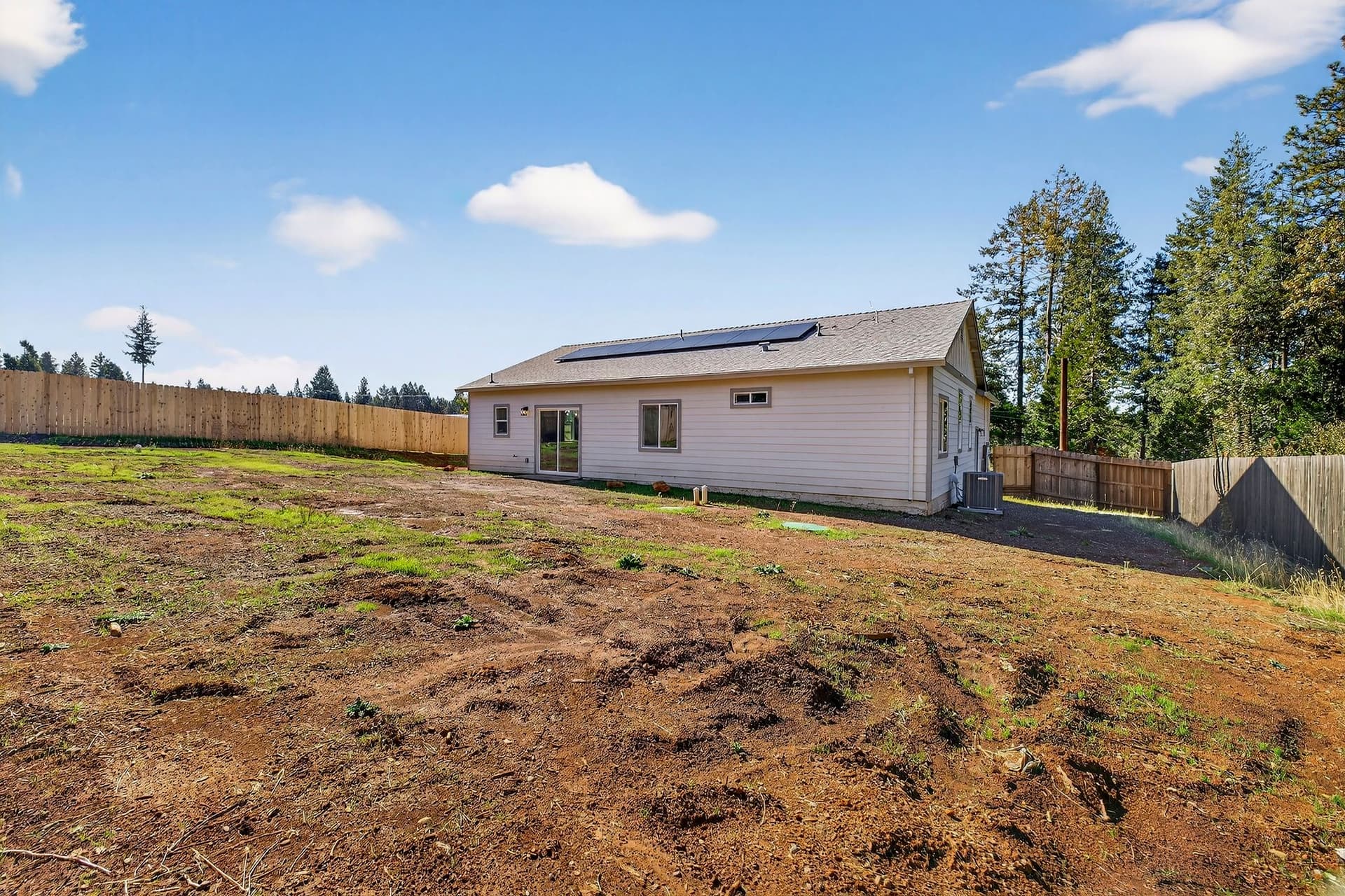 14197 Elmira Cir - 033(Photos).jpg