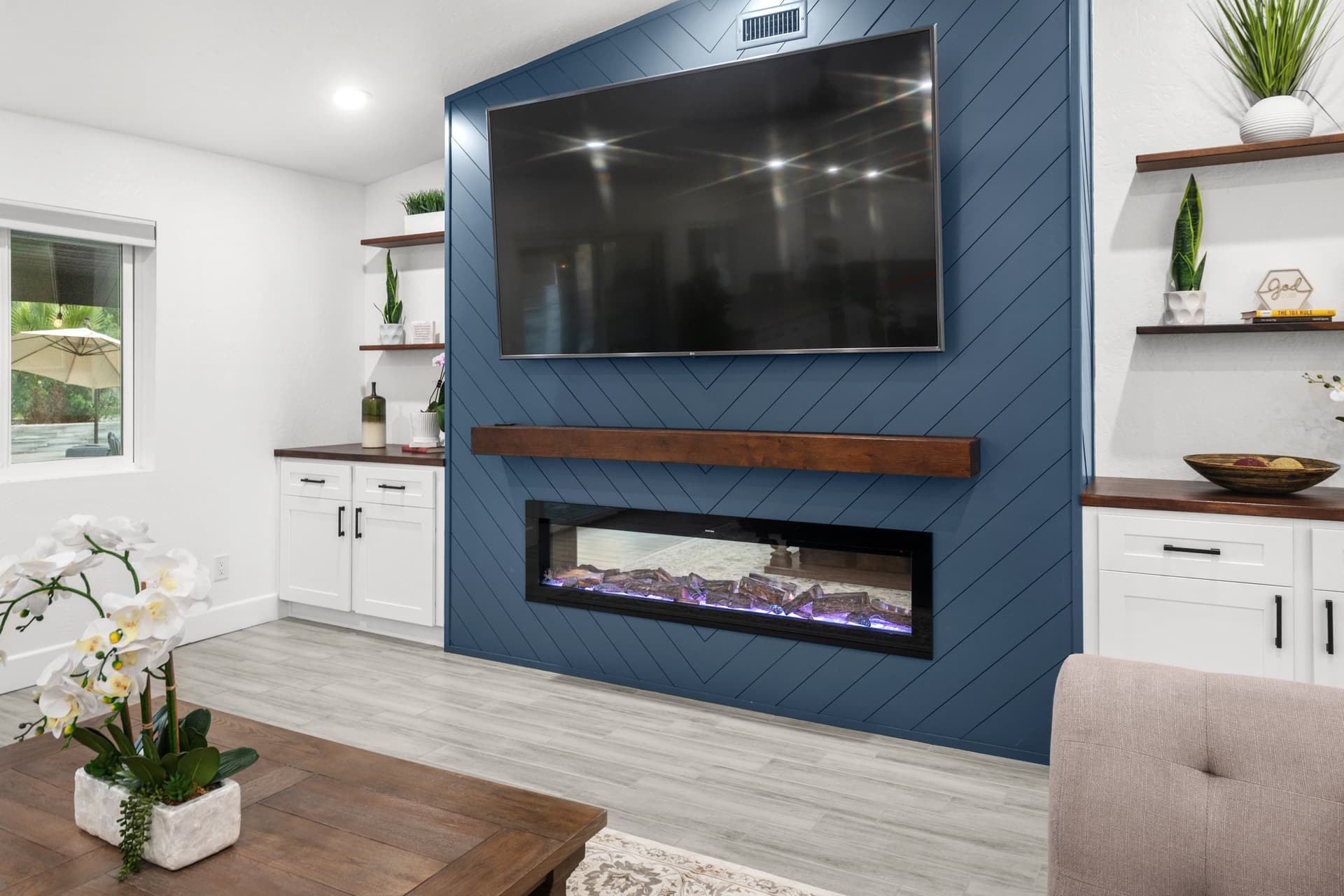 015-Living Room.jpg