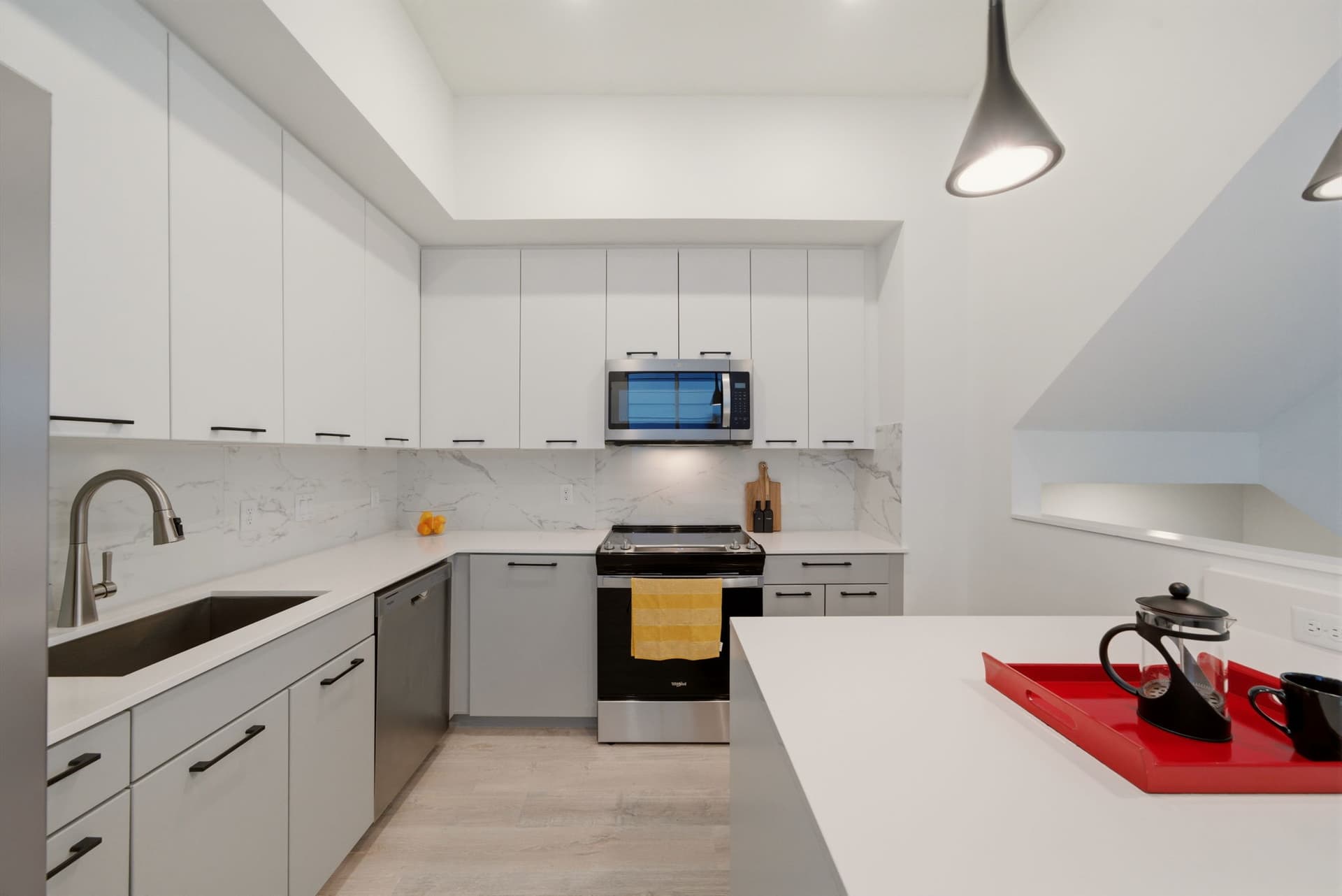 9-web-or-mls-008_1512 Barbee St HDR-65.jpg