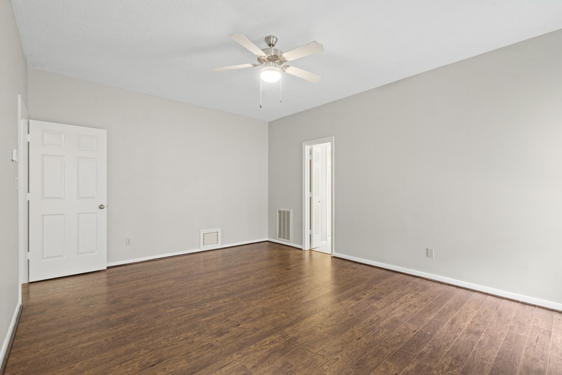 Master Bedroom.jpg