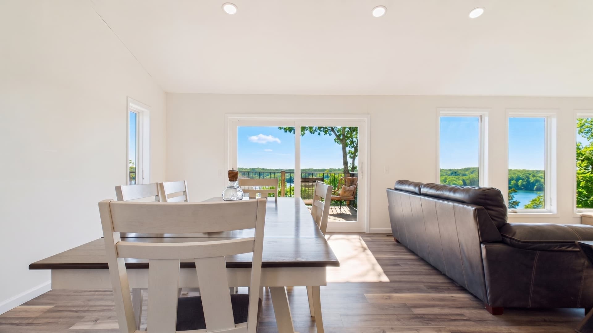016_Panoramic Lake Views.jpg