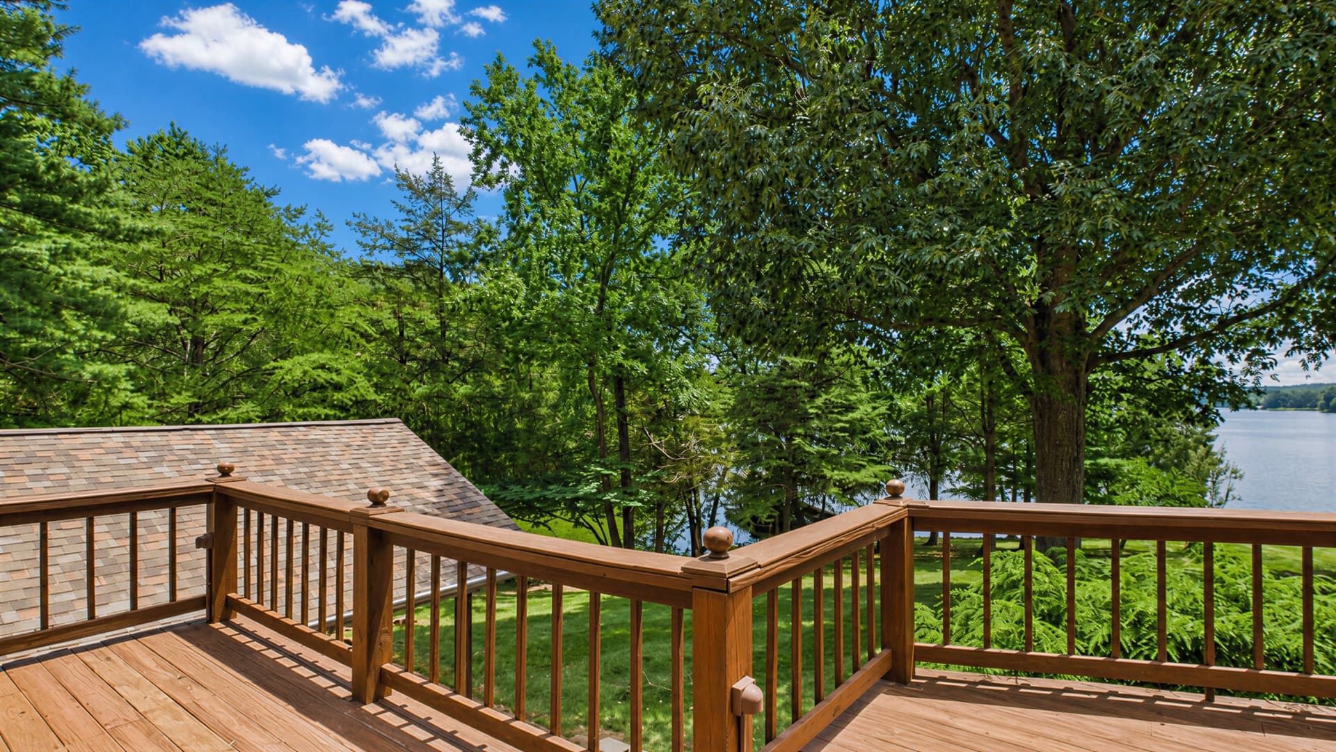 021_Deck Outside Bedroom.jpg