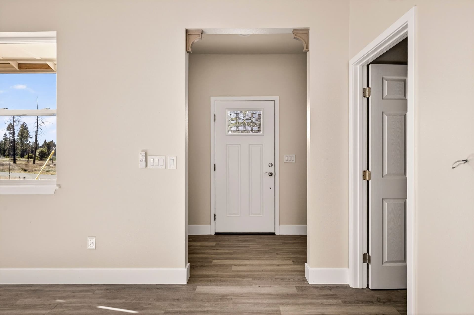 14197 Elmira Cir - 009(Photos).jpg