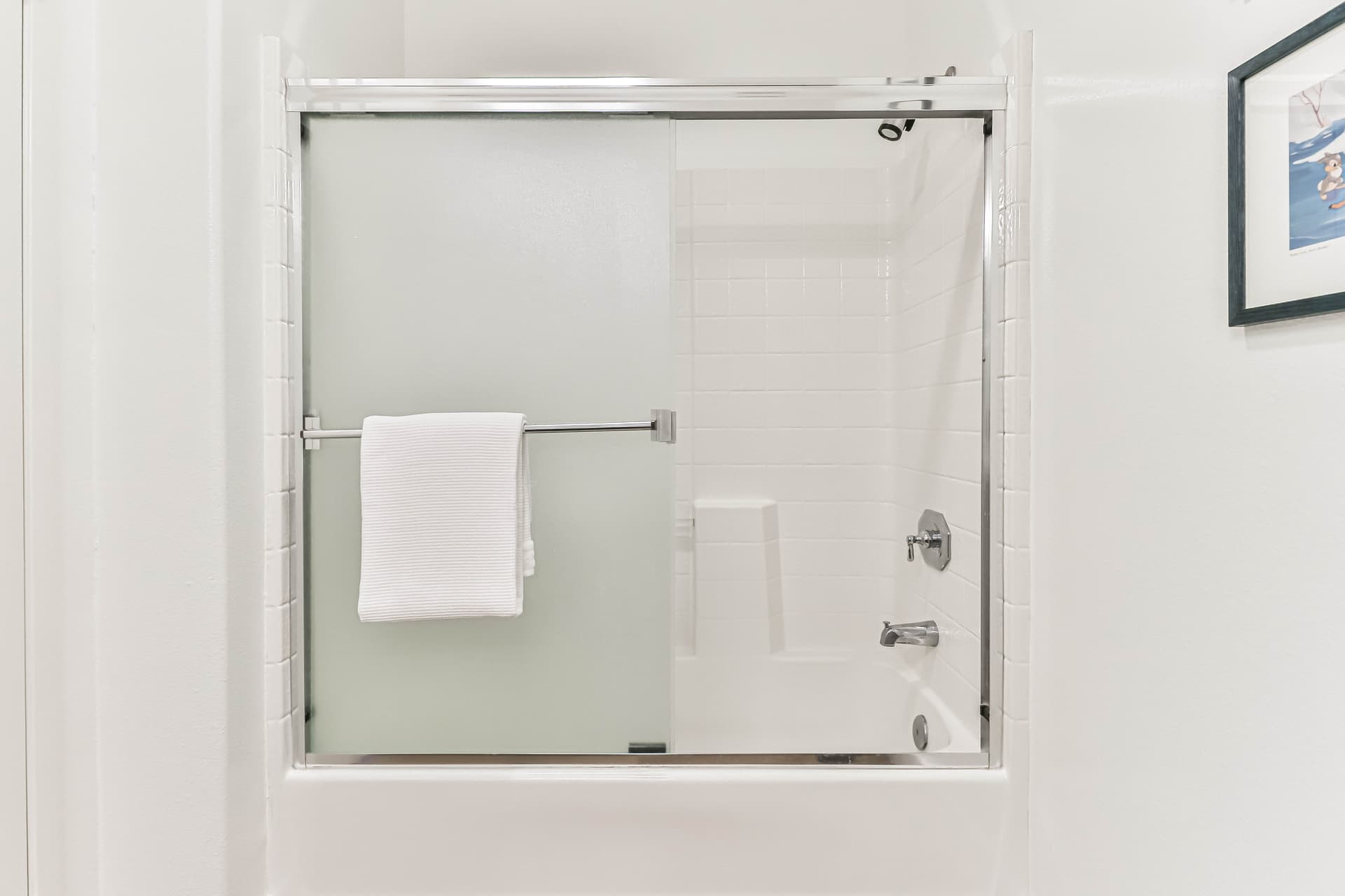 fGuest Bath3.jpg