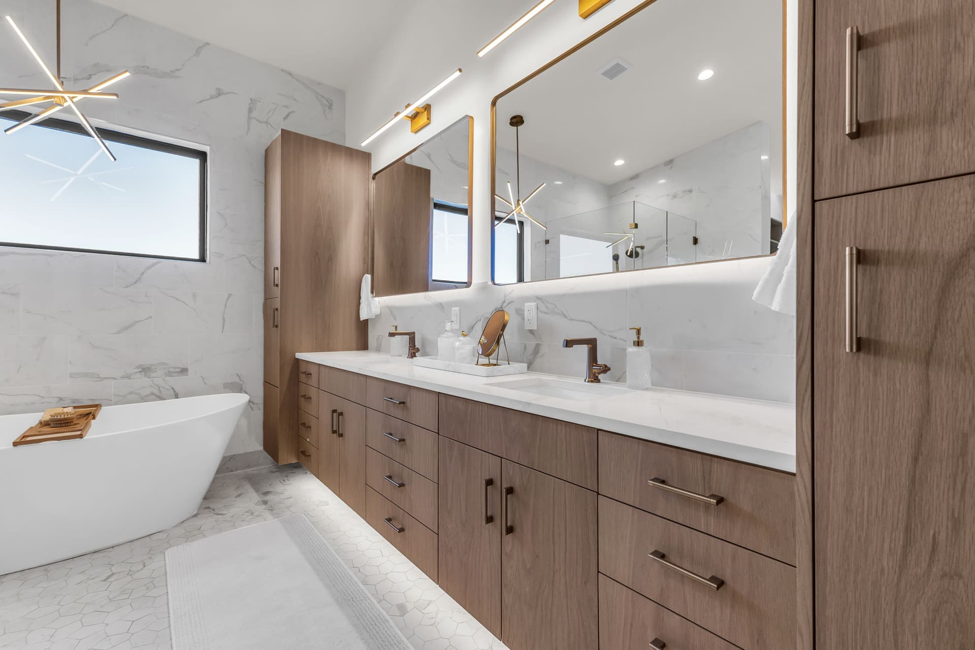 7-web-or-mls-1092-trailridge-dr.jpg