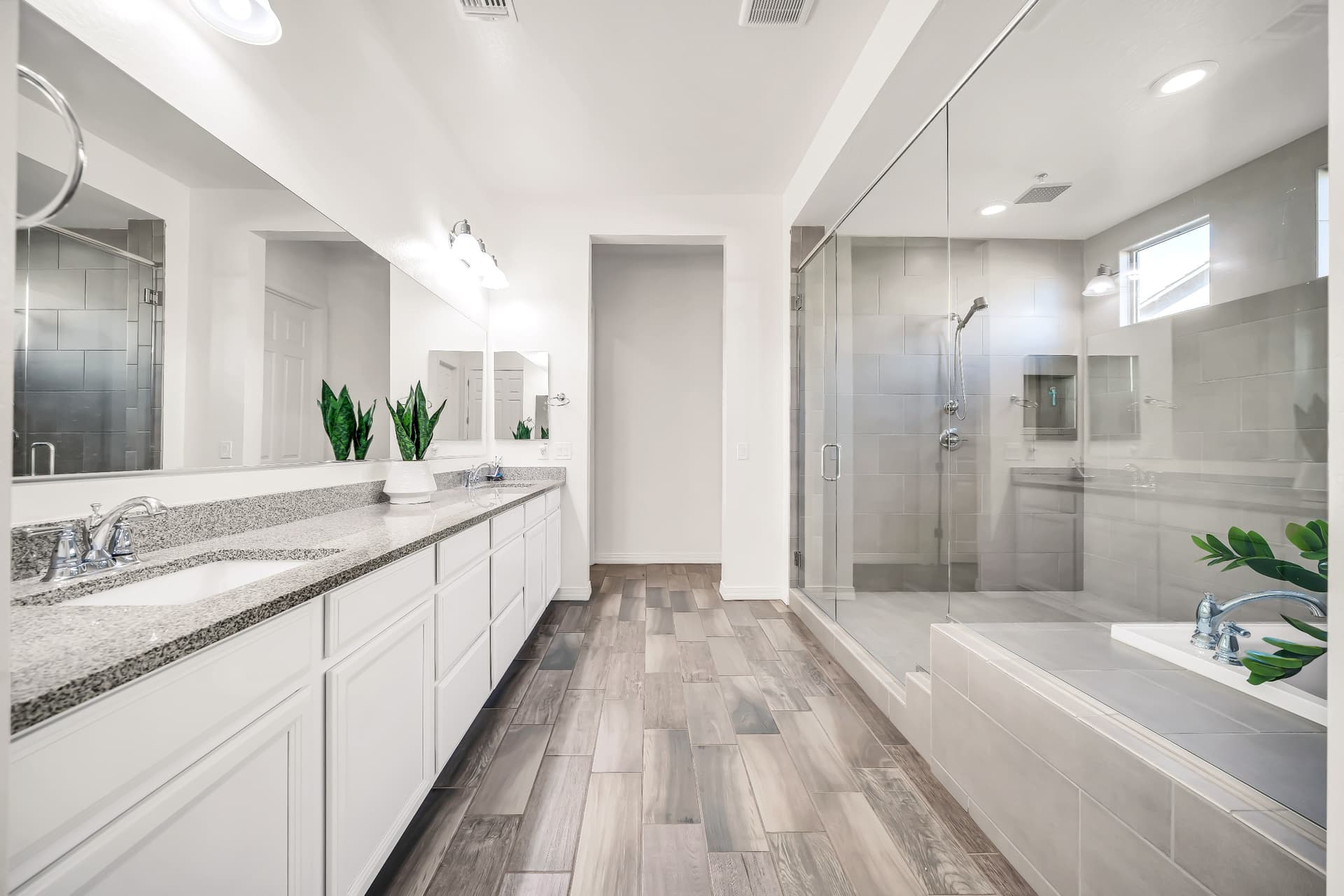 13851 Blossom way-22.jpg