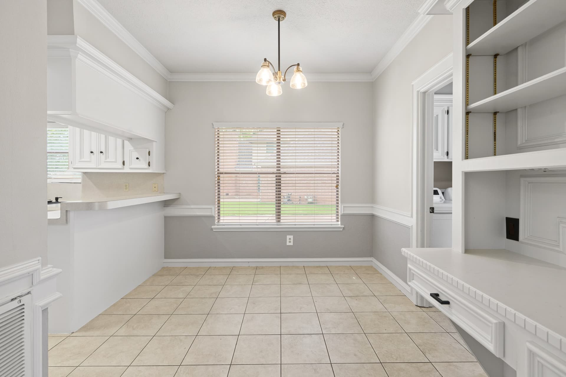 Breakfast Nook.jpg