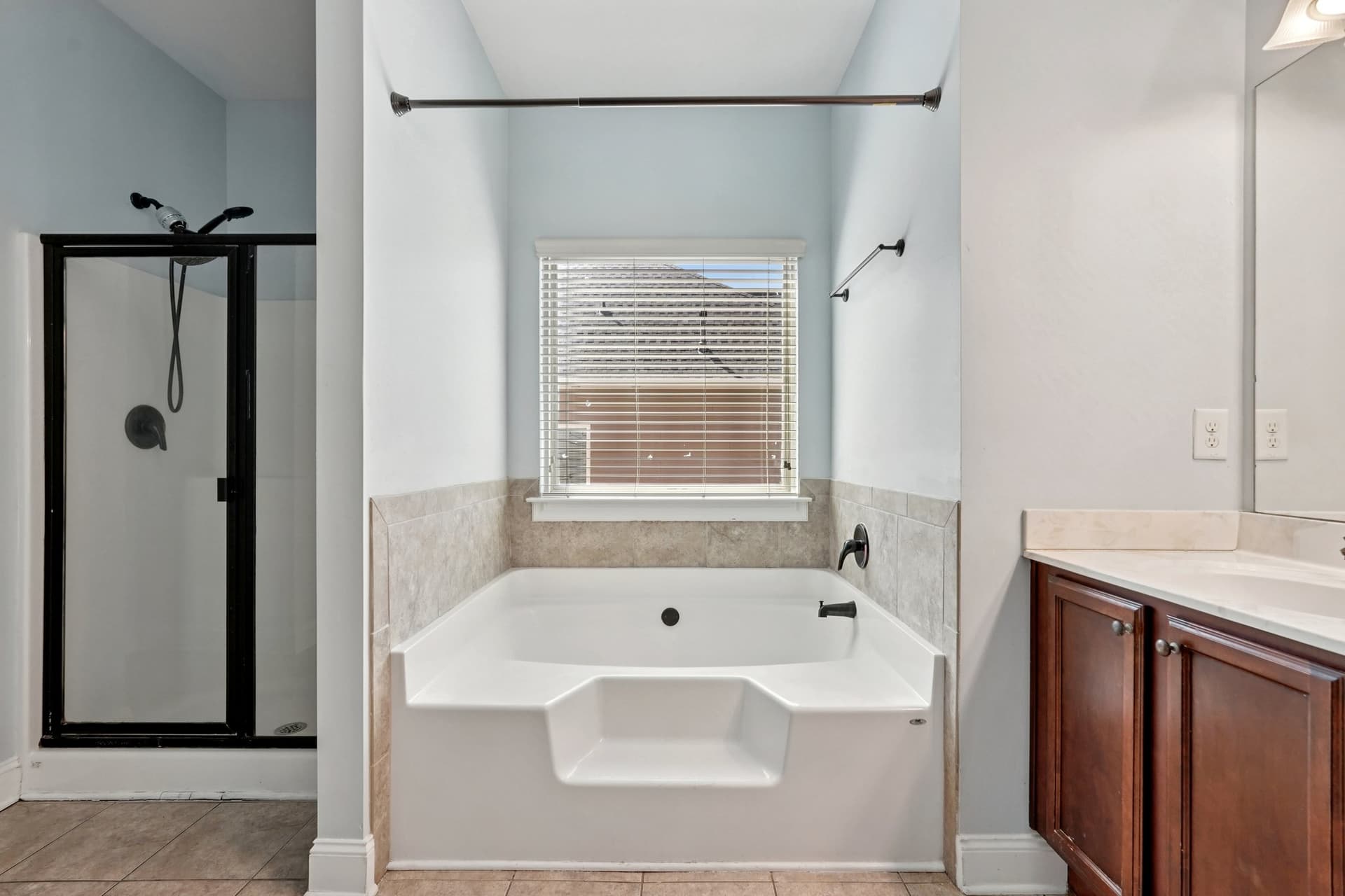 42-web-or-mls-Breckinridge Ln-S2503-042.jpg
