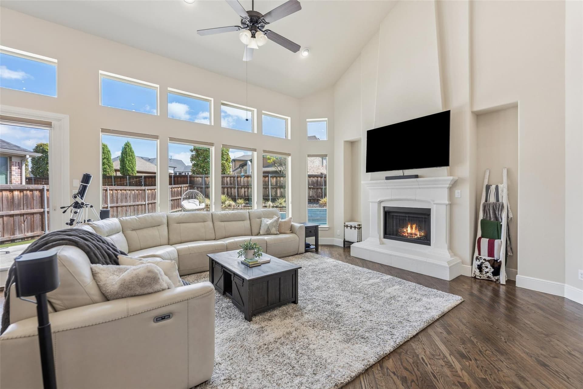 2120 Hidalgo Lane11.jpeg
