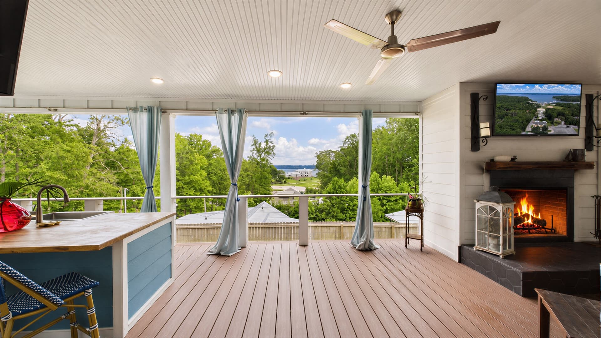 036_Covered Patio.jpg