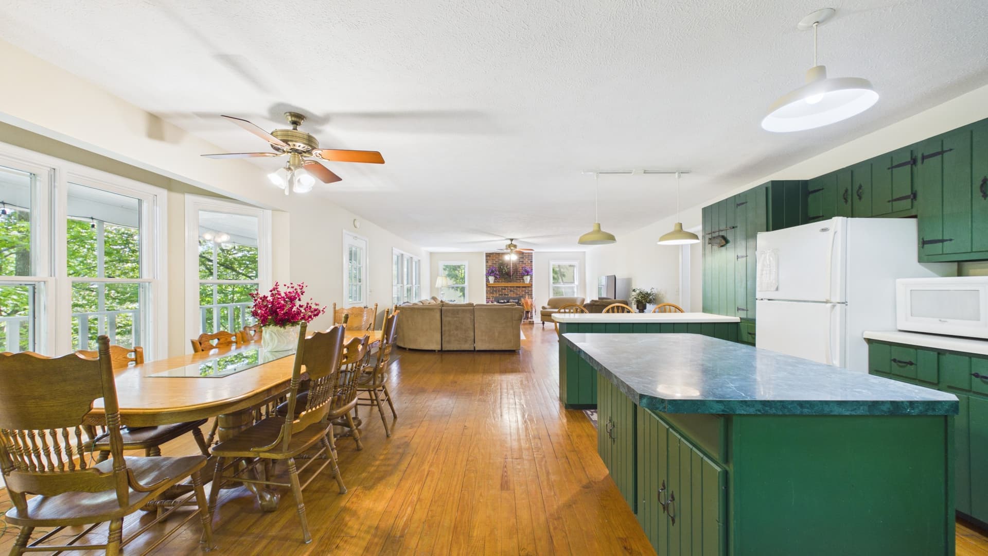 007_OPEN FLOOR PLAN.jpg