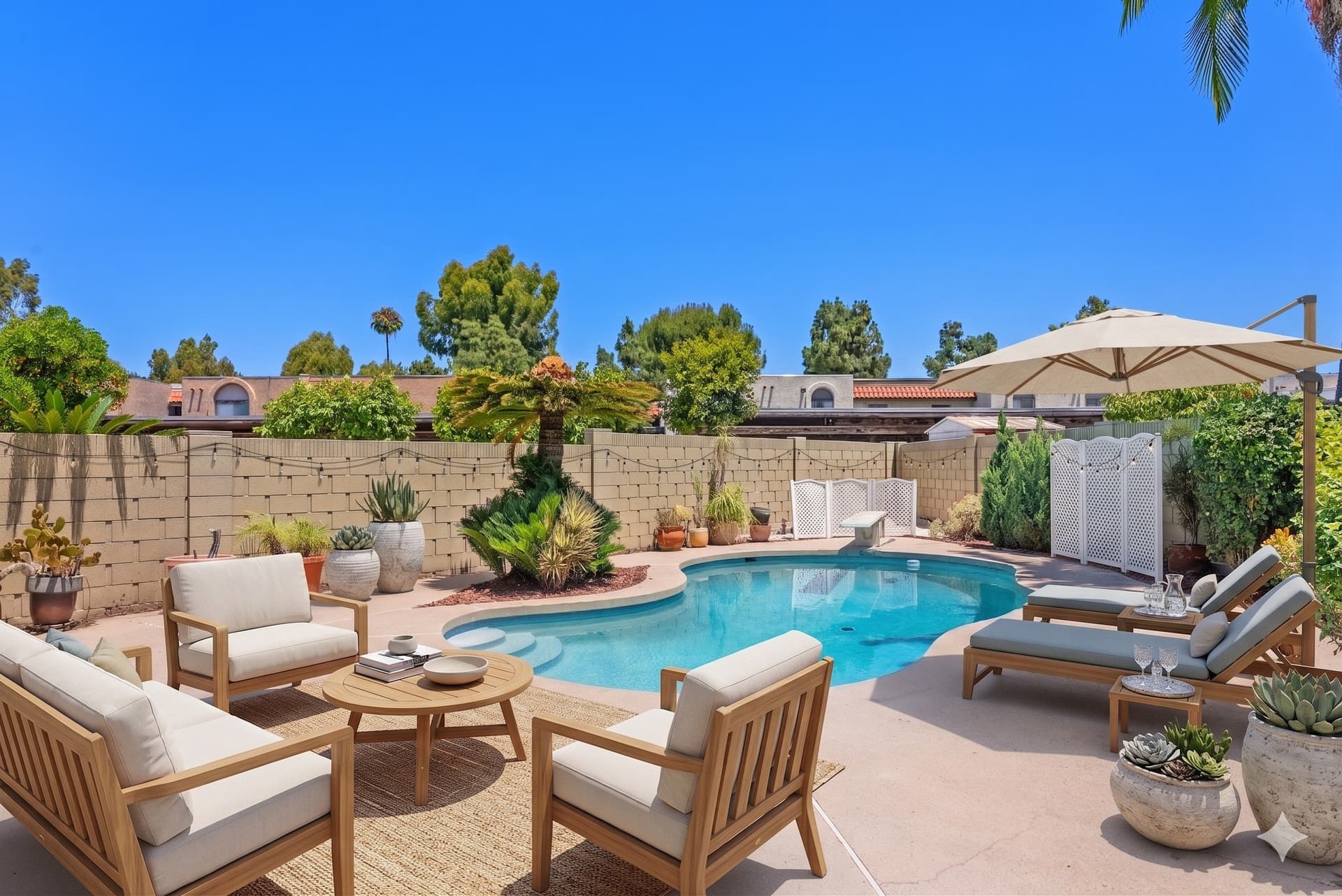 Backyard Staged.jpg
